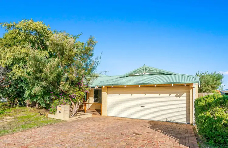 10 Nellie Court, Marangaroo WA 6064