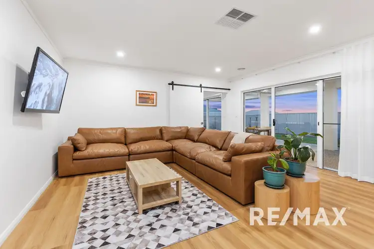 Fifth view of Homely house listing, 98 Valencia Drive, Gobbagombalin NSW 2650
