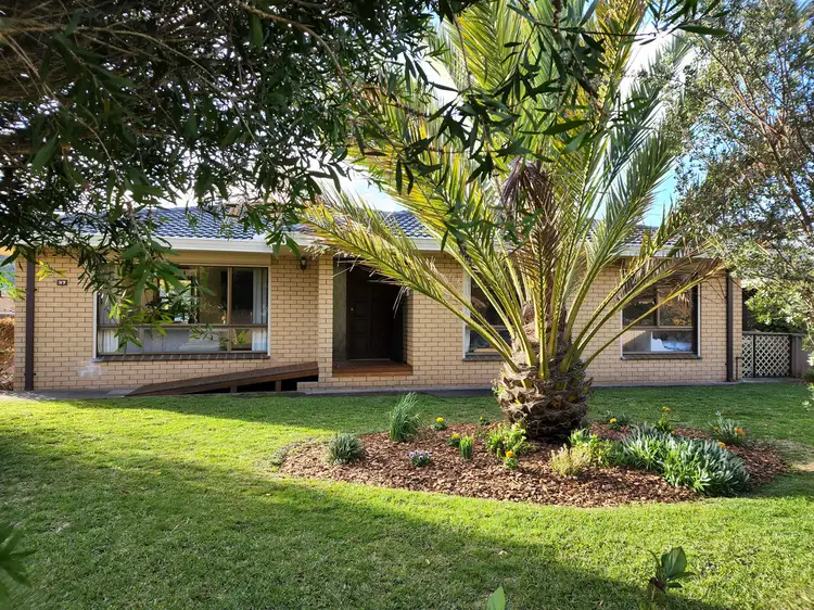 37 Gordon Street, Little Grove WA 6330