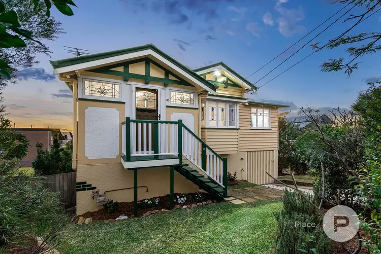 32 Raby Road, Coorparoo QLD 4151