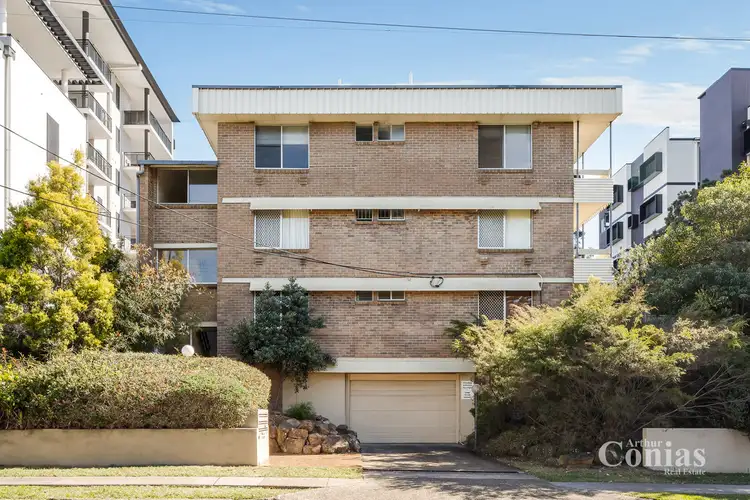 Main view of Homely unit listing, 2/125 Clarence Road, Indooroopilly QLD 4068