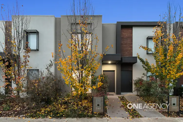 145 Waterhaven Bvd, Point Cook VIC 3030