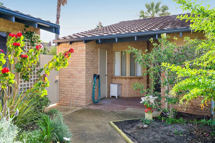 42/2 Hungerford Avenue, Halls Head WA 6210