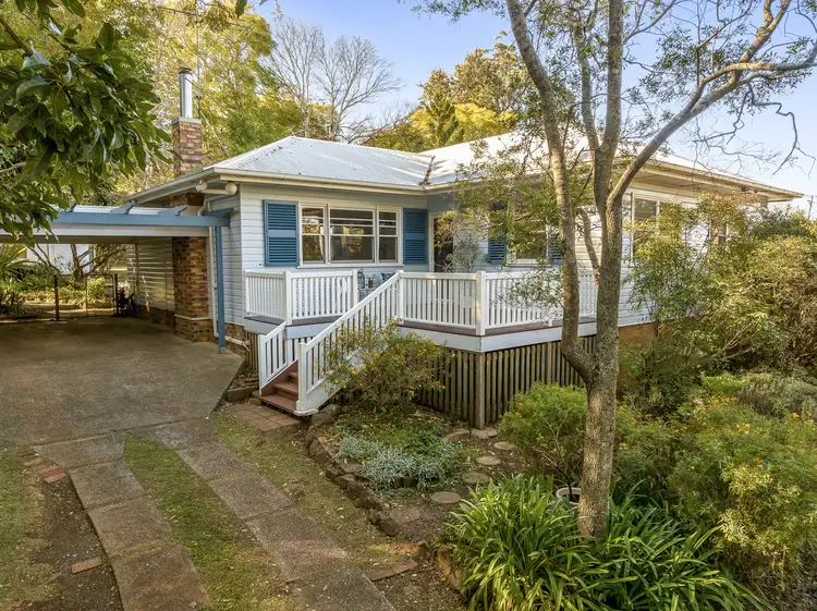 3 Barry Street, Mount Lofty QLD 4350