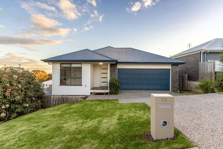 19 Wandsworth Street, Cranley QLD 4350