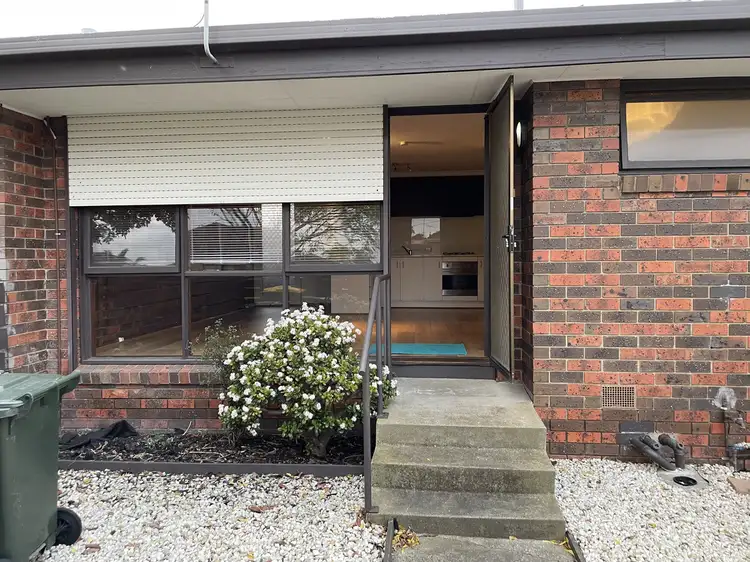 4/8-10 Clacton Street, St Albans VIC 3021
