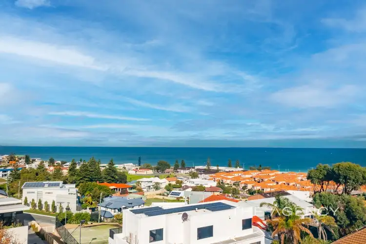 8 Keans Avenue, Sorrento WA 6020