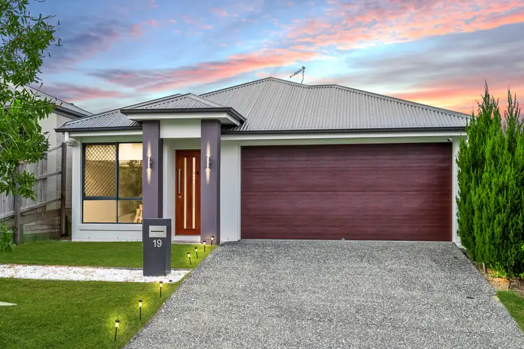19 Camden Crescent, Spring Mountain QLD 4300
