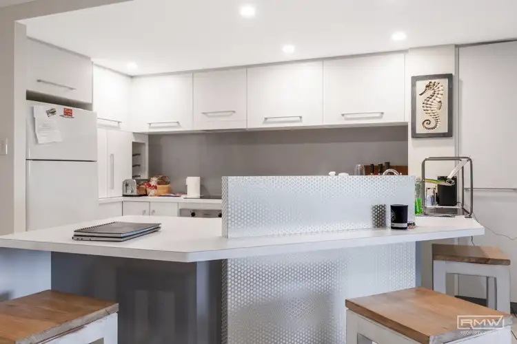 Fourth view of Homely house listing, 2/203 Matthew Flinders Close, Lammermoor QLD 4703