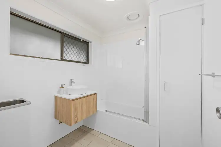 Fifth view of Homely semi-detached listing, 2/24 West Wyberba Street, Tugun QLD 4224