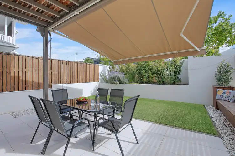 2/85 Adelaide Street, Carina QLD 4152