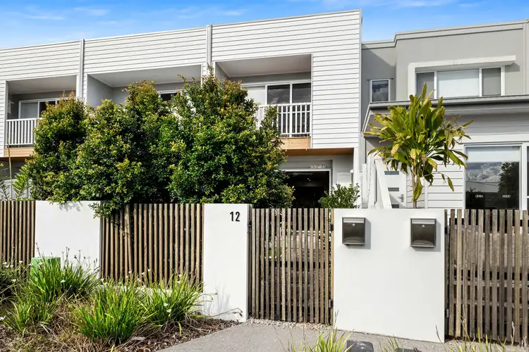 12 Charlotte Avenue