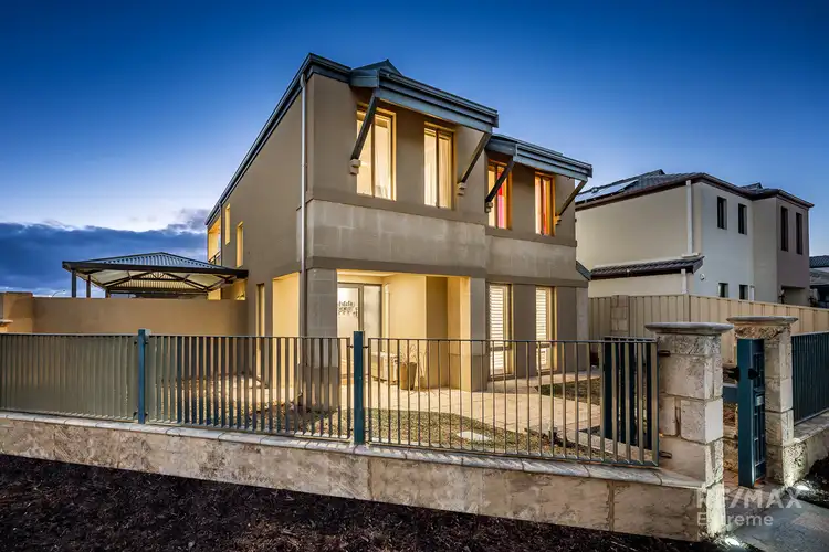 Second view of Homely house listing, 10 Seaspray Crescent, Jindalee WA 6036