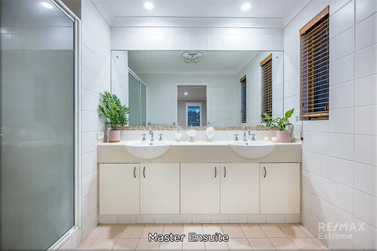 Seventh view of Homely house listing, 10 Seaspray Crescent, Jindalee WA 6036