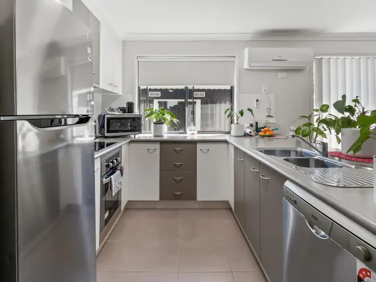 Third view of Homely unit listing, 2/27 Cheyne Circuit, Tinana QLD 4650