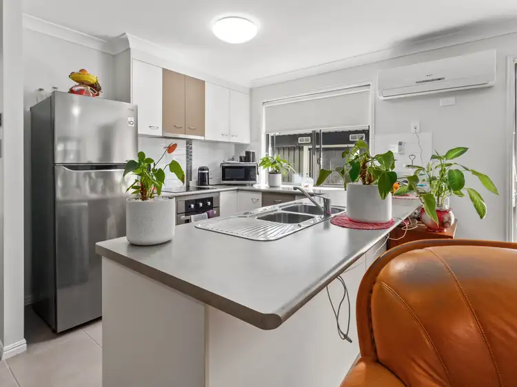 Sixth view of Homely unit listing, 2/27 Cheyne Circuit, Tinana QLD 4650