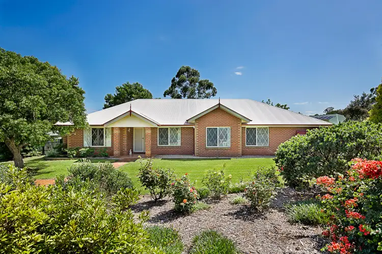 2 Jody Court, Highfields QLD 4352