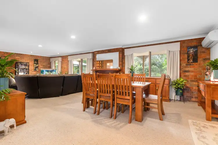 Fifth view of Homely house listing, 32 Earlston Circuit, Cranbourne VIC 3977
