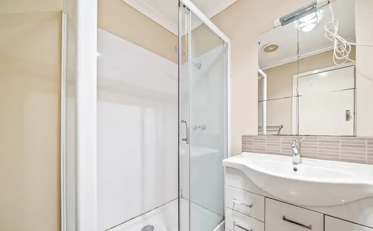 Sixth view of Homely house listing, 1/202 Hamilton Street, Queens Park WA 6107