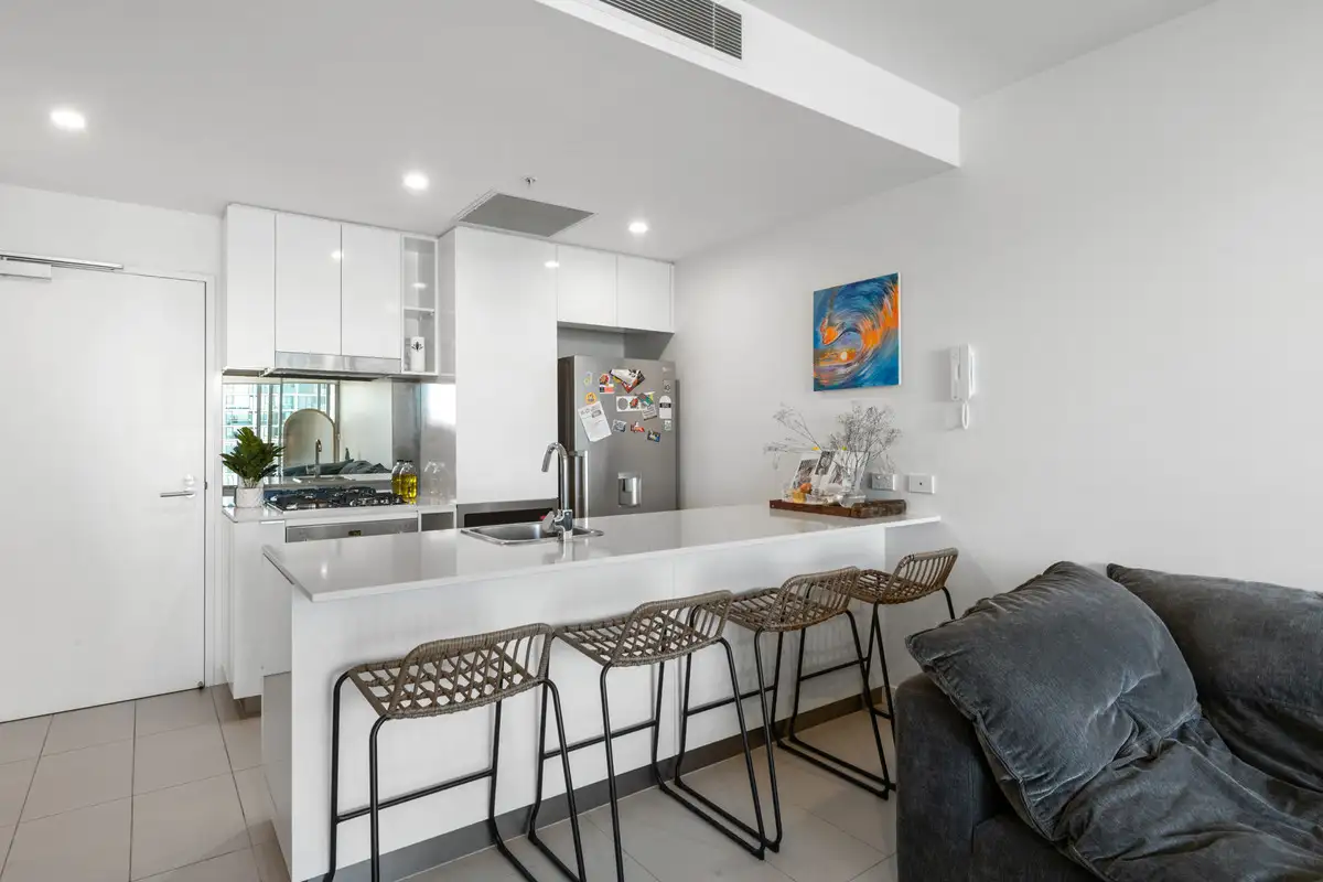 Main view of Homely apartment listing, 21402/37 Kyabra Street, Newstead QLD 4006