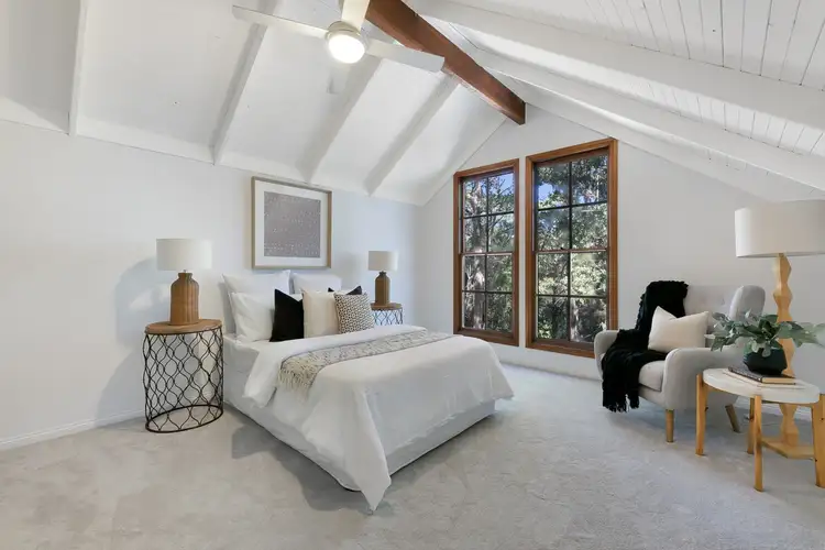 6 Horsman Road, Elanora QLD 4221