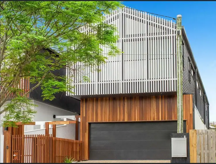 30 Herbert Street, Camp Hill QLD 4152