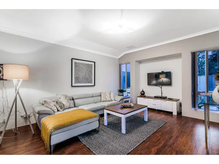 Fourth view of Homely house listing, 8 Axbridge Link, Leda WA 6170
