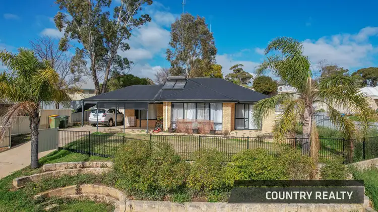 8 Freind Place, Northam WA 6401