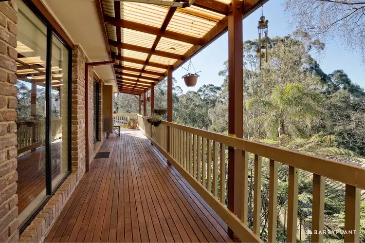 29 Kitchener Parade, Cockatoo VIC 3781