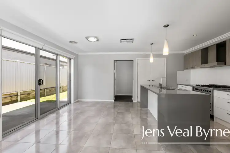 Fifth view of Homely house listing, 2/5 Penfold Close, Canadian VIC 3350