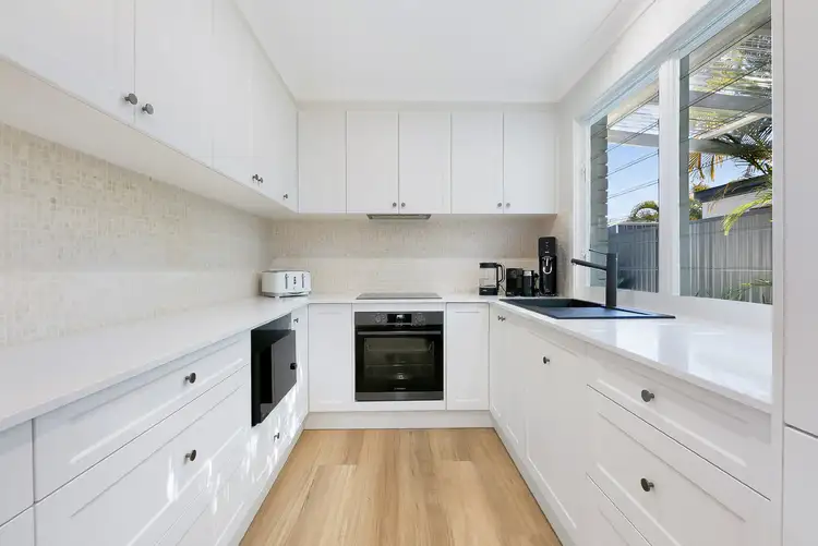 Sixth view of Homely semi-detached listing, 2/50 Albion Avenue, Miami QLD 4220