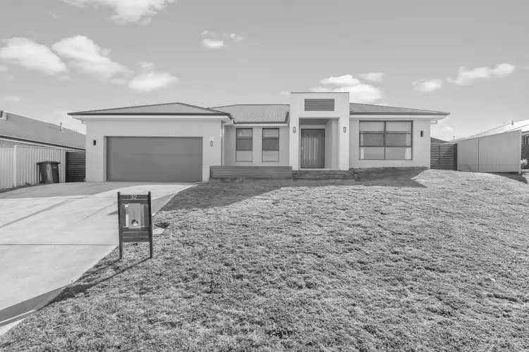 32 Graham Drive, Kelso NSW 2795