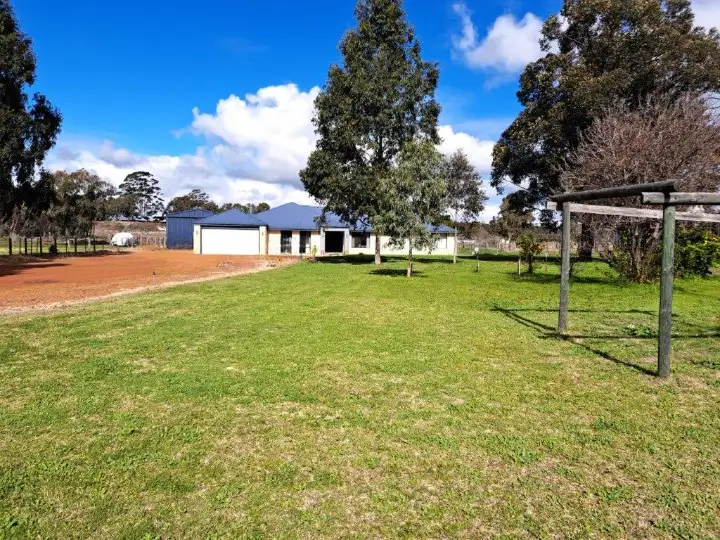 12 Bagley Street, Muchea WA 6501