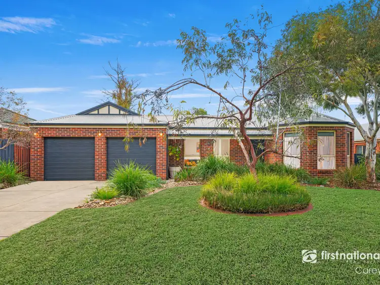 7 Lakeside Boulevard