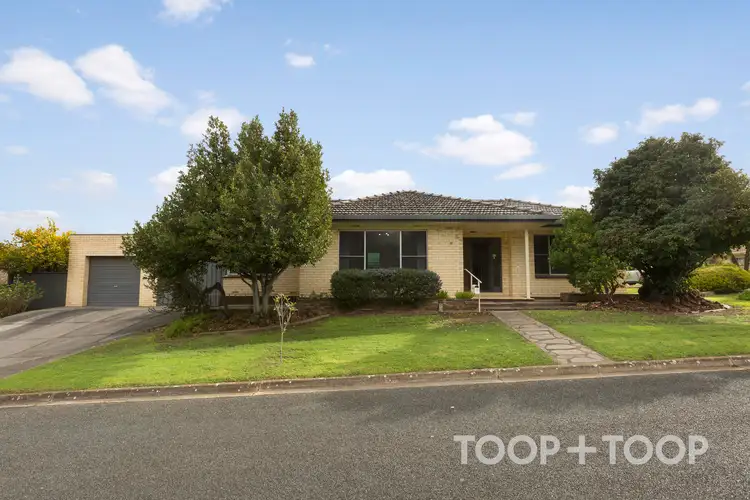 15 Robert Arnold Avenue, Valley View SA 5093