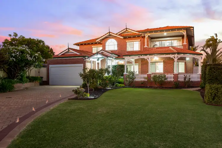 24 The Broadwater, Ballajura WA 6066