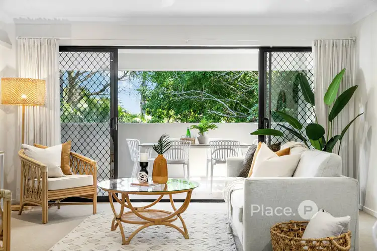 4/18 Kennington Road, Camp Hill QLD 4152
