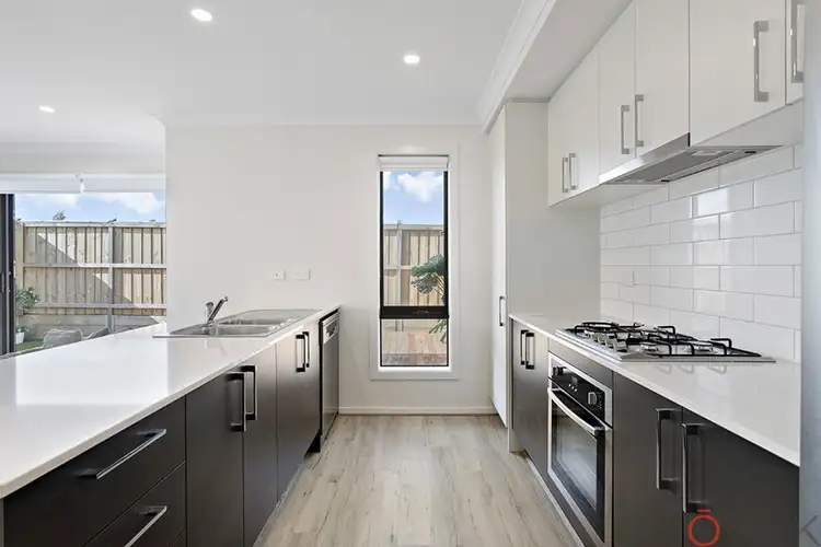 Second view of Homely house listing, 19 Tierra Circuit, Wollert VIC 3750