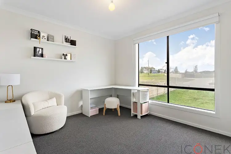 Fifth view of Homely house listing, 19 Tierra Circuit, Wollert VIC 3750