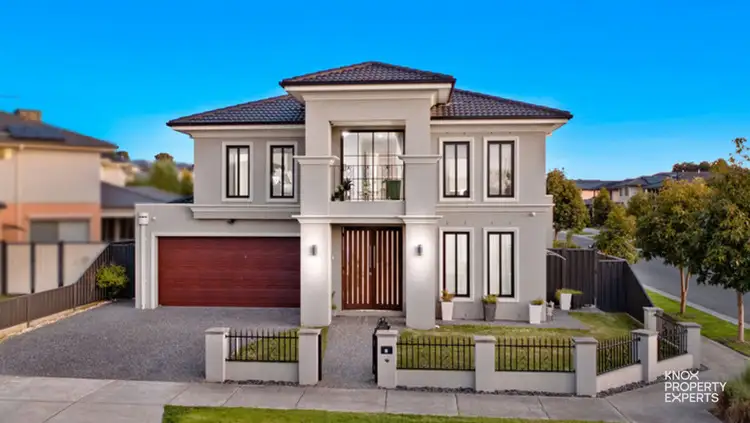 2 Peak Crescent, Wantirna VIC 3152
