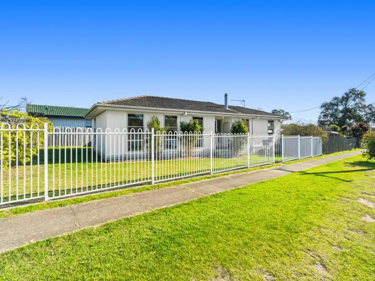 12 Munro Street, Maffra VIC 3860