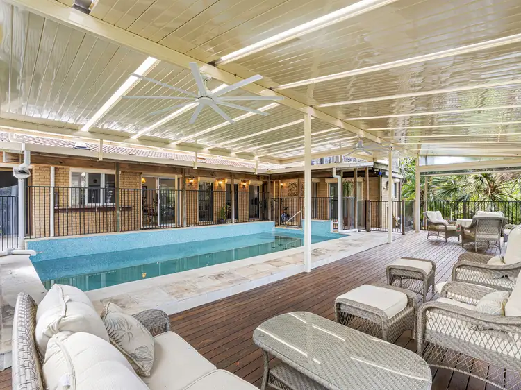 10 Tomanbil Terrace, Ashmore QLD 4214