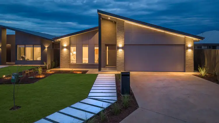 Main view of Homely house listing, 16 Maher Circuit, Griffith NSW 2680