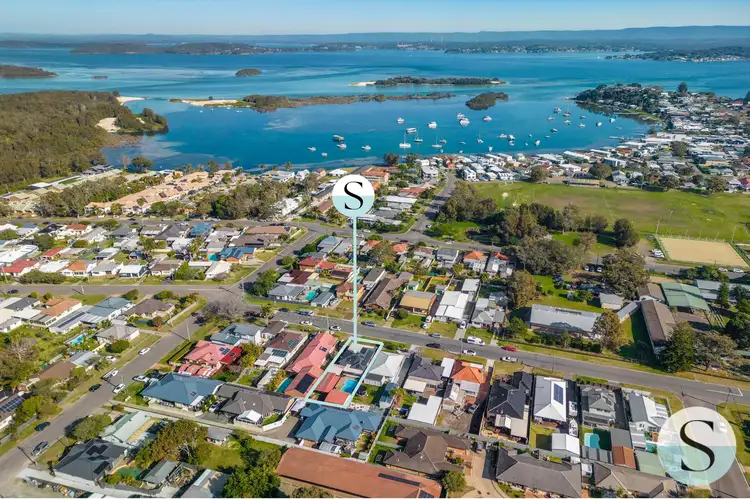 30 Ashley Street, Marks Point NSW 2280