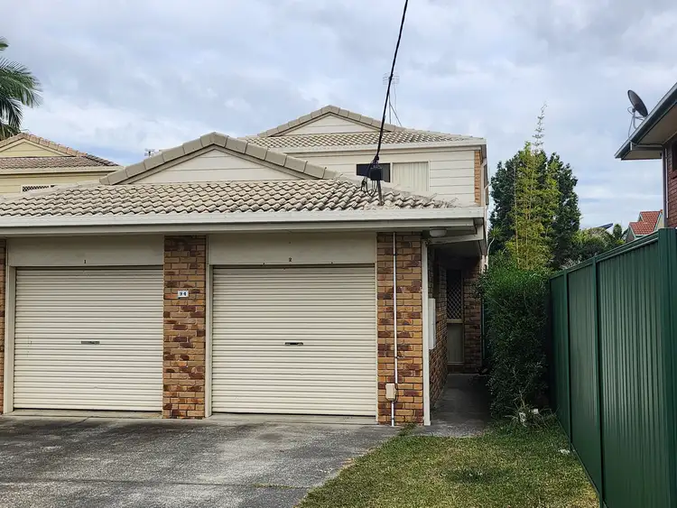 2/94 Worendo Street, Southport QLD 4215