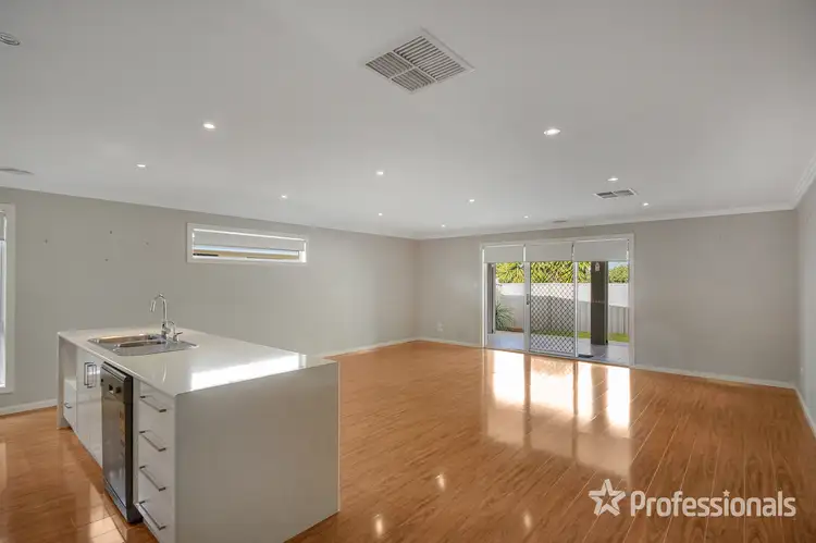 Fifth view of Homely villa listing, 4/124 Mima Street, Glenfield Park NSW 2650