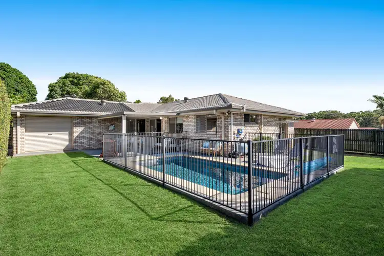 16 Lynch Crescent, Birkdale QLD 4159