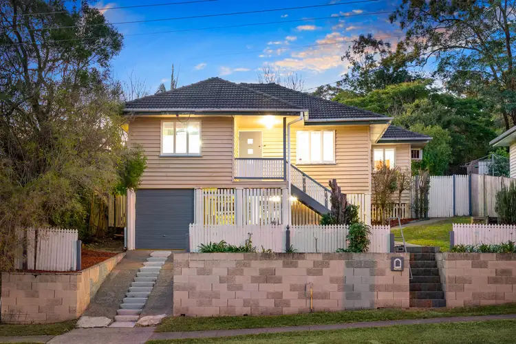 82 Nursery Road, Holland Park West QLD 4121