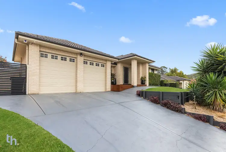 17 Clarkstone Avenue, Cameron Park NSW 2285