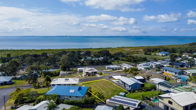 33 Petrel Avenue, River Heads QLD 4655